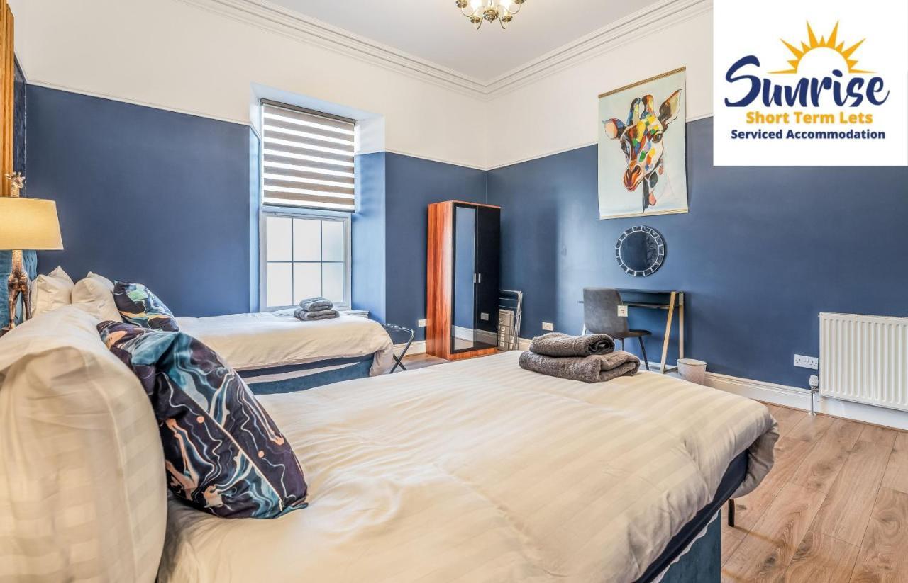 Presidential Apartment, Family Home, Luxury Bedrooms, 2 Rooms, 1 King Bed, 2 Single Beds, Free Wifi, Free Parking, Tourists, Business Travelers, Relocation, Beautiful River Views, - Long Stays, Invoice And Reduced Price Are Only Via Sunrise Short Let Dundee Zewnętrze zdjęcie