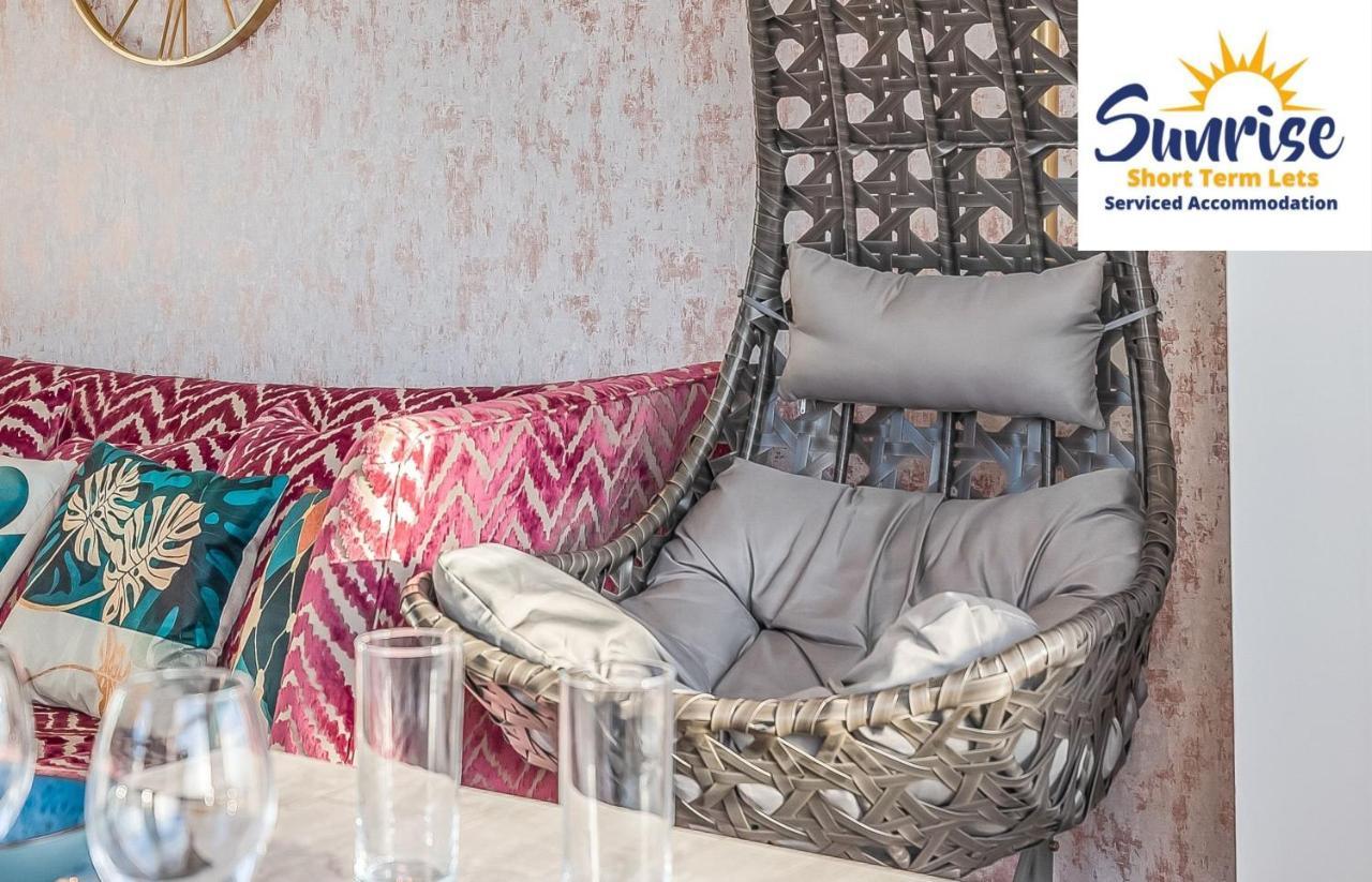 Presidential Apartment, Family Home, Luxury Bedrooms, 2 Rooms, 1 King Bed, 2 Single Beds, Free Wifi, Free Parking, Tourists, Business Travelers, Relocation, Beautiful River Views, - Long Stays, Invoice And Reduced Price Are Only Via Sunrise Short Let Dundee Zewnętrze zdjęcie