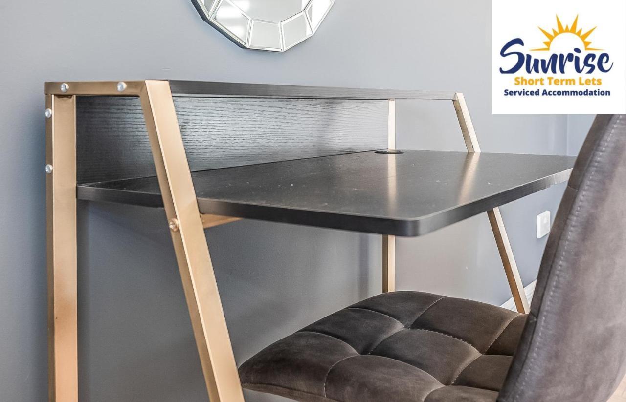 Presidential Apartment, Family Home, Luxury Bedrooms, 2 Rooms, 1 King Bed, 2 Single Beds, Free Wifi, Free Parking, Tourists, Business Travelers, Relocation, Beautiful River Views, - Long Stays, Invoice And Reduced Price Are Only Via Sunrise Short Let Dundee Zewnętrze zdjęcie