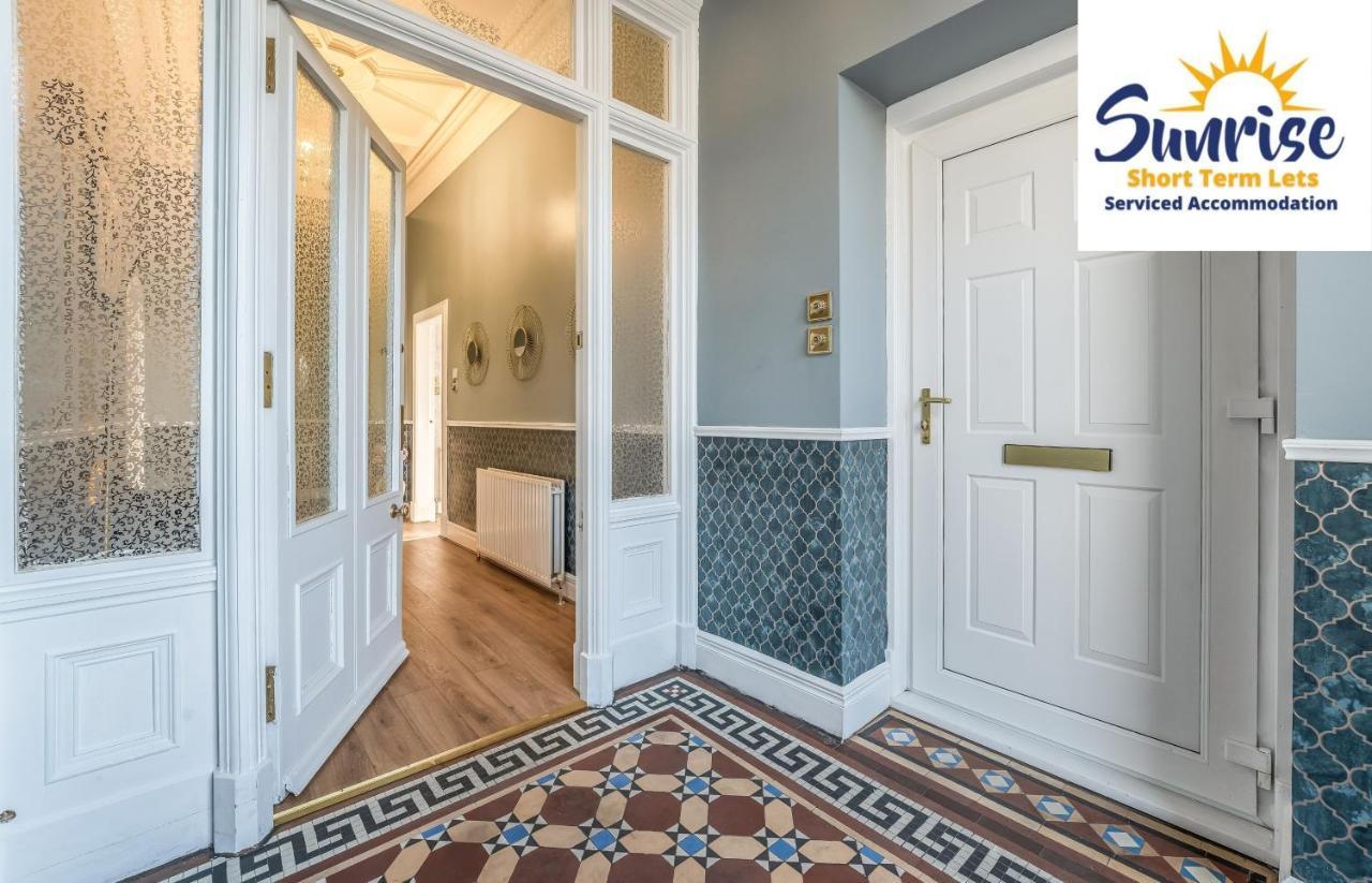 Presidential Apartment, Family Home, Luxury Bedrooms, 2 Rooms, 1 King Bed, 2 Single Beds, Free Wifi, Free Parking, Tourists, Business Travelers, Relocation, Beautiful River Views, - Long Stays, Invoice And Reduced Price Are Only Via Sunrise Short Let Dundee Zewnętrze zdjęcie