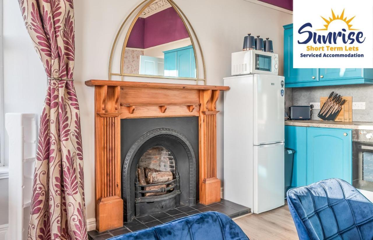 Presidential Apartment, Family Home, Luxury Bedrooms, 2 Rooms, 1 King Bed, 2 Single Beds, Free Wifi, Free Parking, Tourists, Business Travelers, Relocation, Beautiful River Views, - Long Stays, Invoice And Reduced Price Are Only Via Sunrise Short Let Dundee Zewnętrze zdjęcie