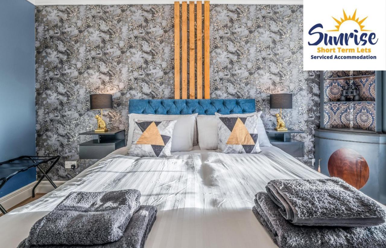 Presidential Apartment, Family Home, Luxury Bedrooms, 2 Rooms, 1 King Bed, 2 Single Beds, Free Wifi, Free Parking, Tourists, Business Travelers, Relocation, Beautiful River Views, - Long Stays, Invoice And Reduced Price Are Only Via Sunrise Short Let Dundee Zewnętrze zdjęcie