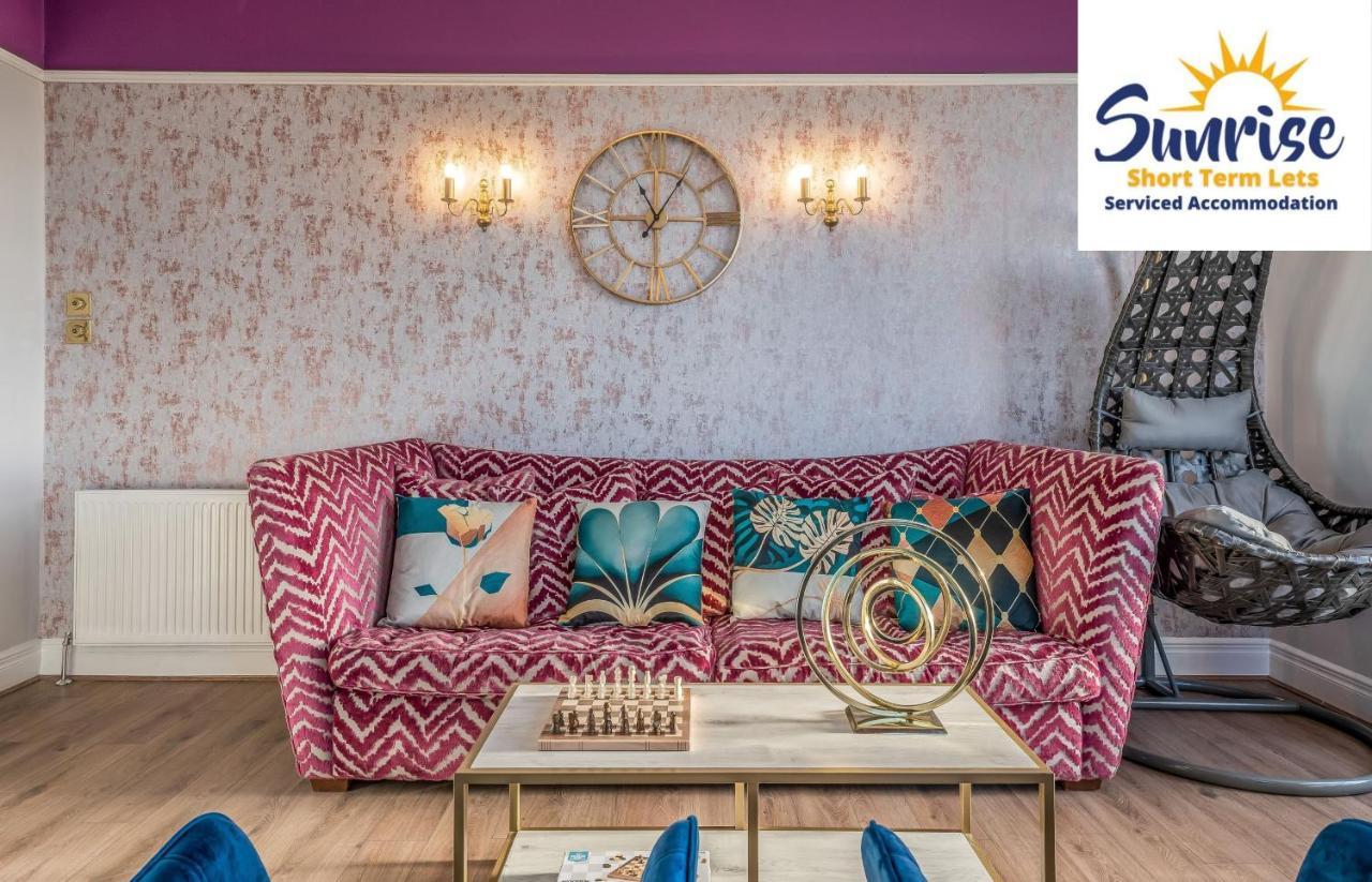 Presidential Apartment, Family Home, Luxury Bedrooms, 2 Rooms, 1 King Bed, 2 Single Beds, Free Wifi, Free Parking, Tourists, Business Travelers, Relocation, Beautiful River Views, - Long Stays, Invoice And Reduced Price Are Only Via Sunrise Short Let Dundee Zewnętrze zdjęcie