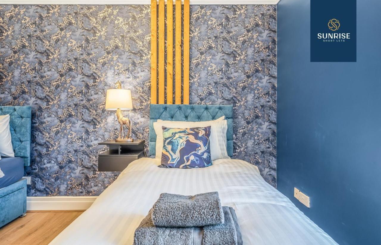 Presidential Apartment, Family Home, Luxury Bedrooms, 2 Rooms, 1 King Bed, 2 Single Beds, Free Wifi, Free Parking, Tourists, Business Travelers, Relocation, Beautiful River Views, - Long Stays, Invoice And Reduced Price Are Only Via Sunrise Short Let Dundee Zewnętrze zdjęcie