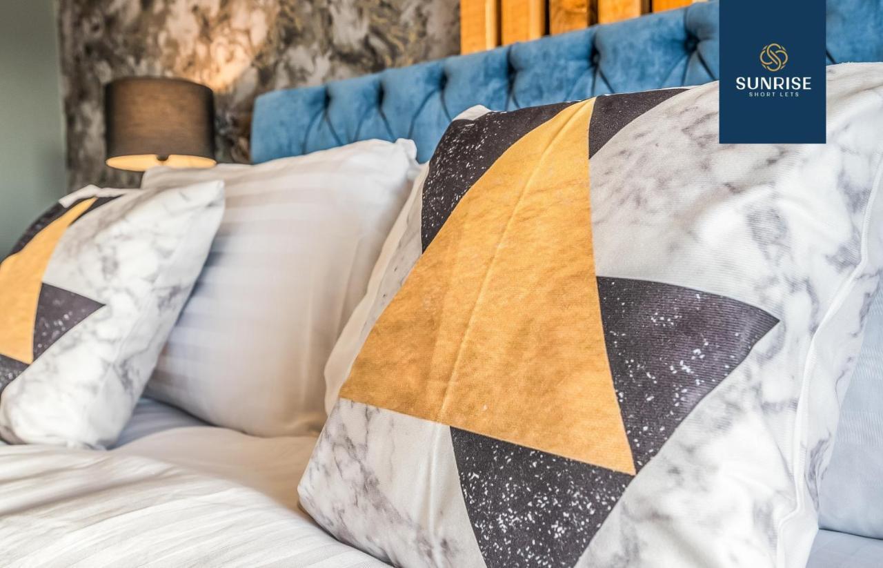 Presidential Apartment, Family Home, Luxury Bedrooms, 2 Rooms, 1 King Bed, 2 Single Beds, Free Wifi, Free Parking, Tourists, Business Travelers, Relocation, Beautiful River Views, - Long Stays, Invoice And Reduced Price Are Only Via Sunrise Short Let Dundee Zewnętrze zdjęcie